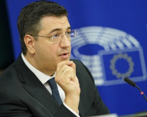 Apostolos Tzitzikostas